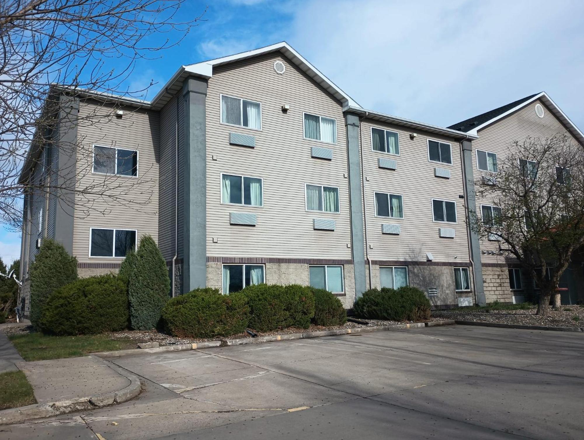 Miriam Hotel Bismarck Exterior photo